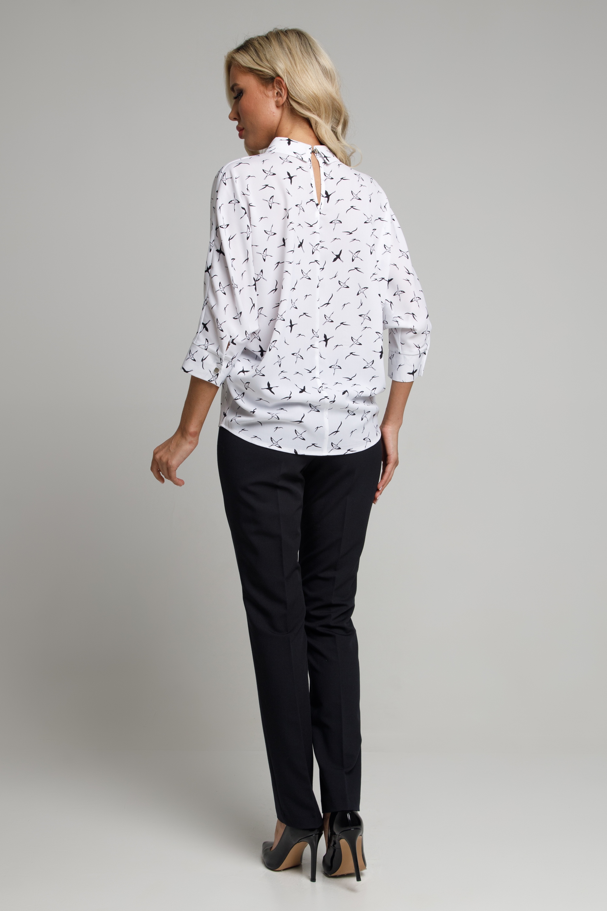 Блуза прямого силуэта с рукавами летучая мышь. 0030-01-27-49-01