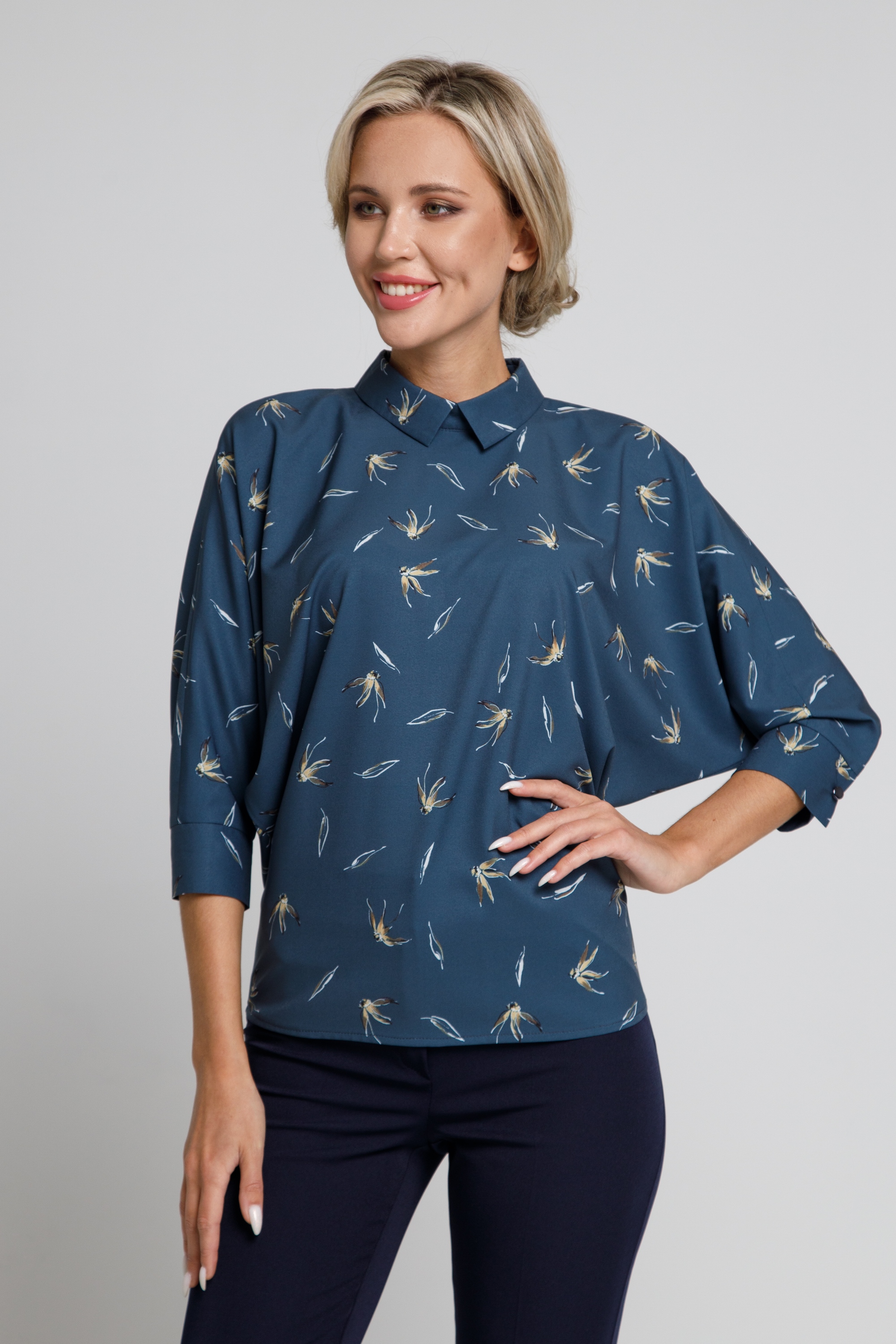 Блуза прямого силуэта с рукавами летучая мышь. 0030-01-27-34-17