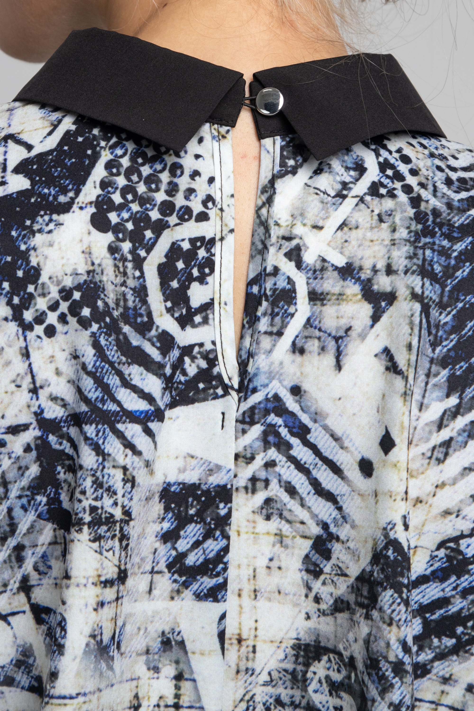 Блуза прямого силуэта с рукавами летучая мышь. 0030-01-27-42-79